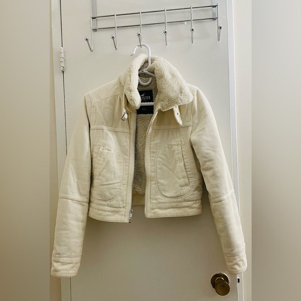 Hollister white winter jacket size extra small